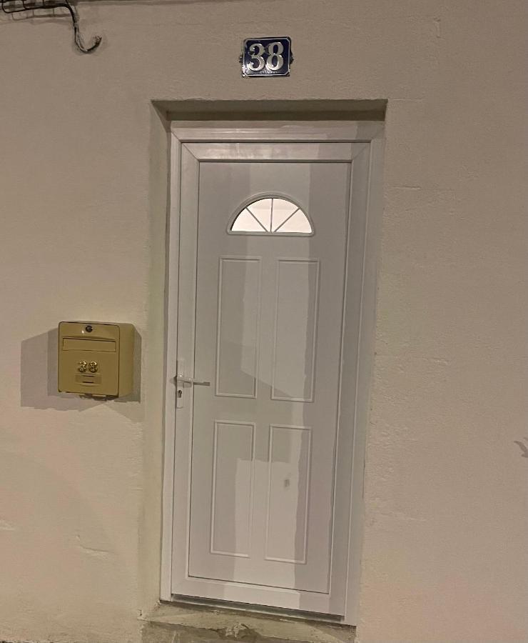 Maison Meublee Avec Parking Moulins  Eksteriør bilde
